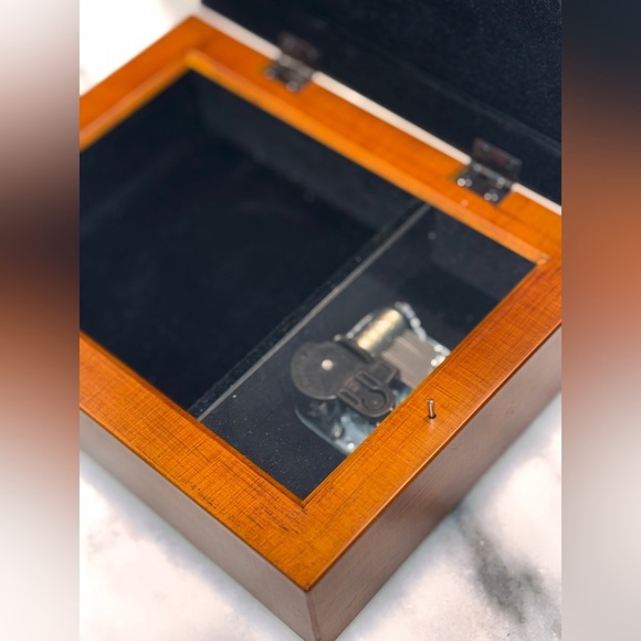 Wood Jewelry Trinket MUSIC Box with Frame - Picture 2 of 5